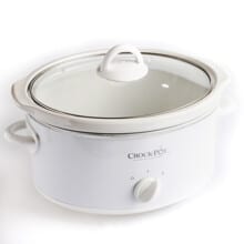 4 Qt Slow Cooker with white background